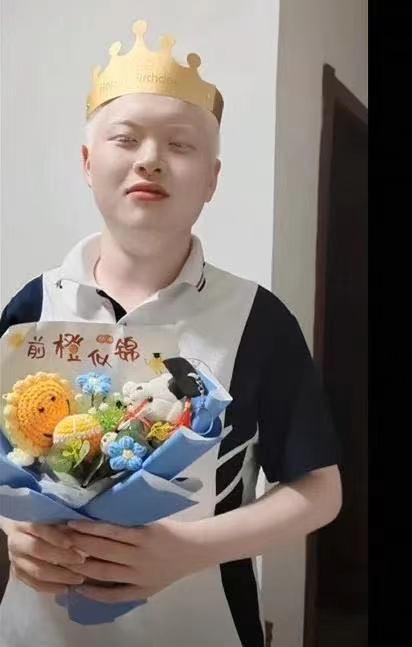 娱乐吃瓜酱开朗大男孩,揭秘开朗大男孩的欢乐生活 第3张 娱乐吃瓜酱开朗大男孩,揭秘开朗大男孩的欢乐生活 第3张